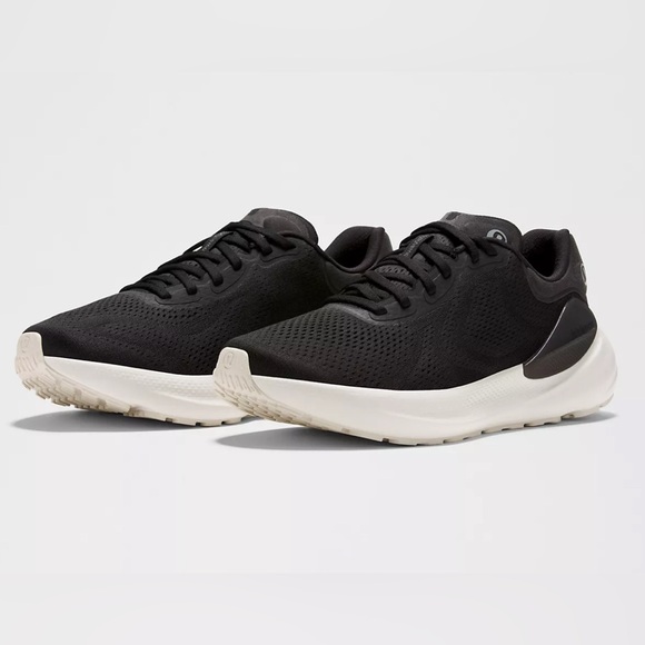 NWOT lululemon Men´s Beyondfeel Running Shoe